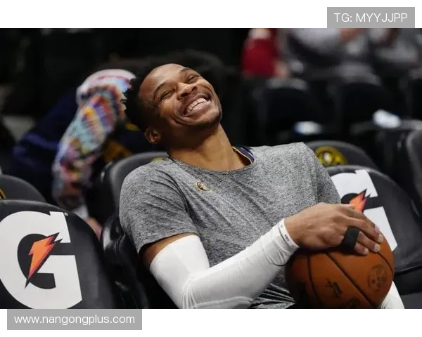 国王队最新动态：核心球员表现出色助力球队重回季后赛希望