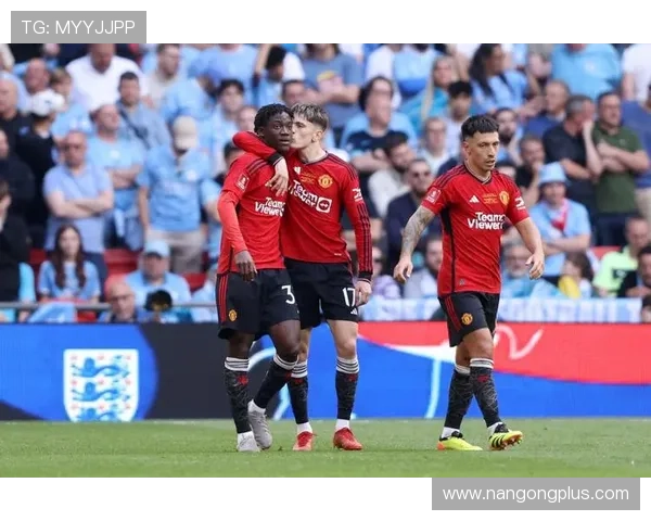 圣保利足球俱乐部宣布新赛季阵容调整及多项战略规划提升球队竞争力