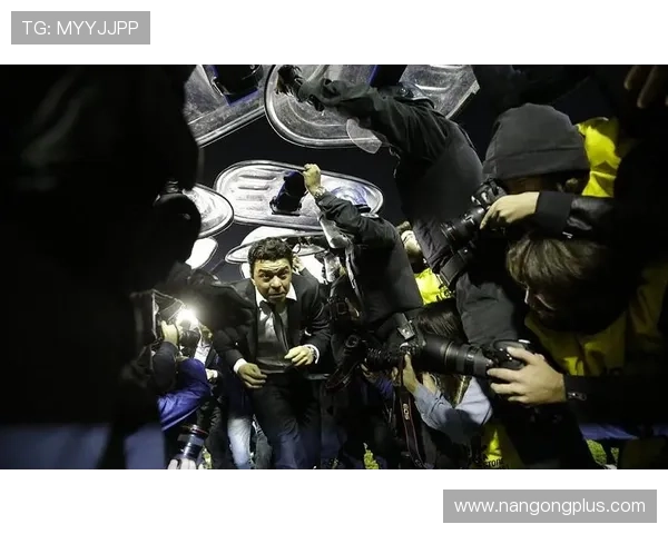 英格兰斯温登足球俱乐部历史发展球迷文化与未来挑战全景深度解析